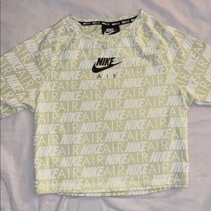 Nike Crop Top